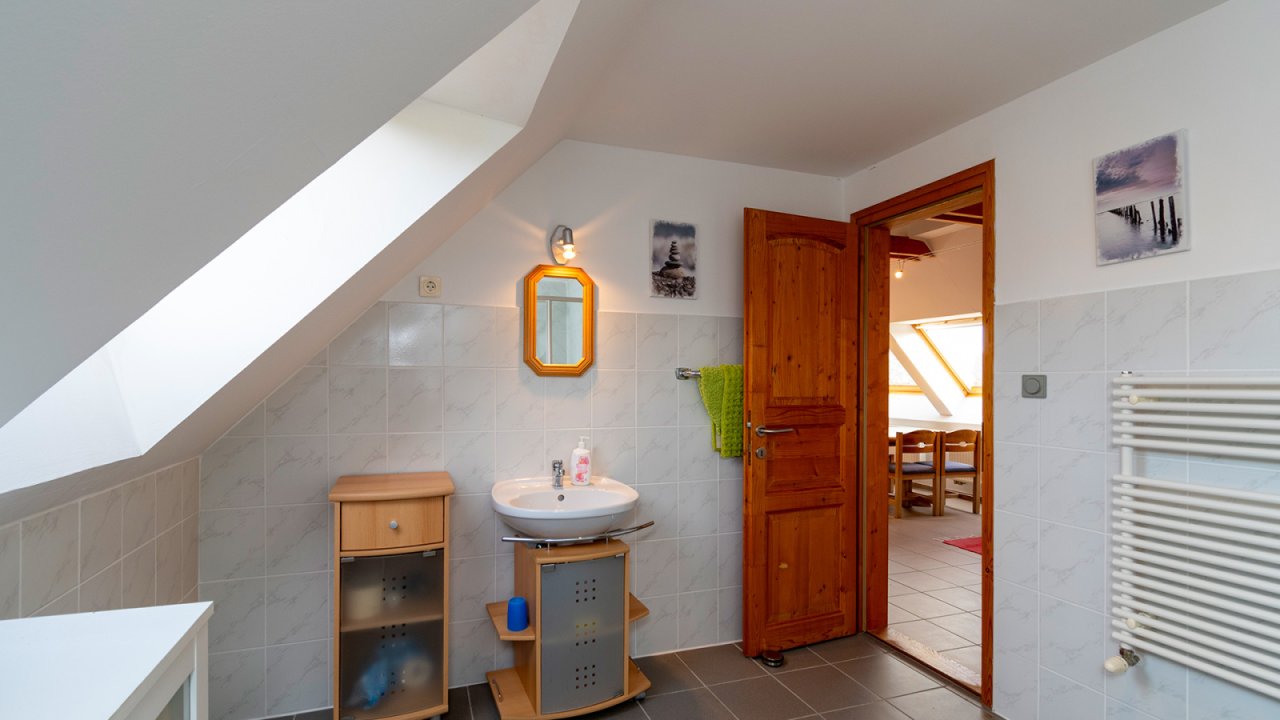 (AAA) Solides, helles Apartmenthaus in sehr guter Lage (33772-2)