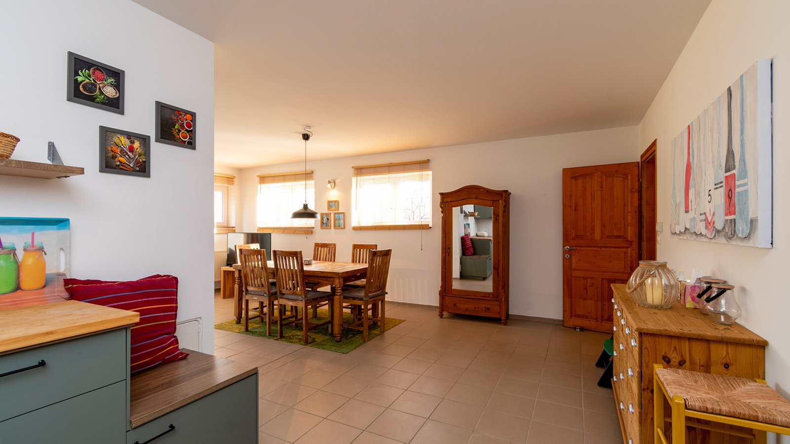 (AAA) Solides, helles Apartmenthaus in sehr guter Lage (33772-2)