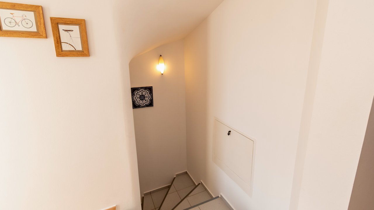 (AAA) Solides, helles Apartmenthaus in sehr guter Lage (33772-2)