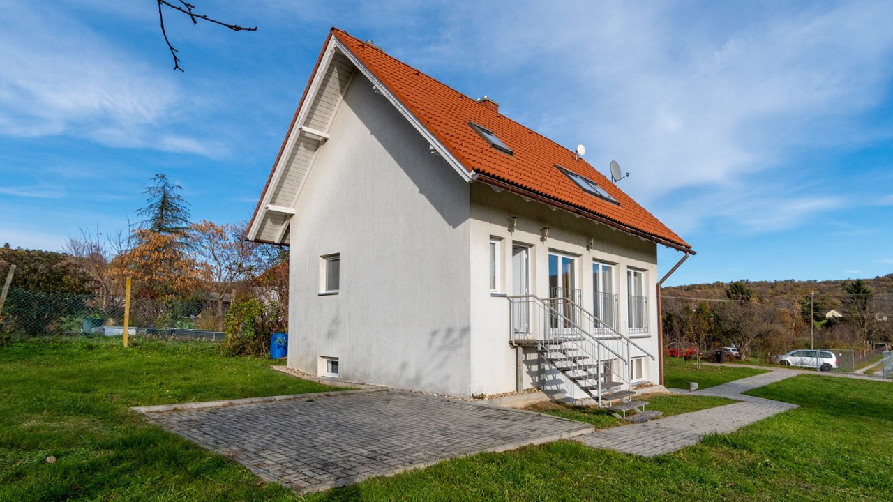 (AAA) Solides, helles Apartmenthaus in sehr guter Lage (33772-2)