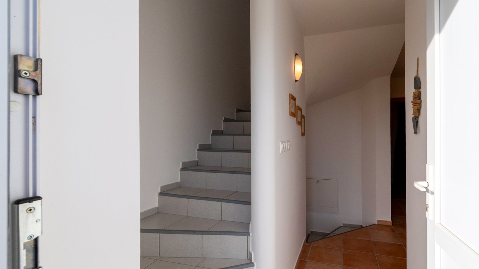 (AAA) Solides, helles Apartmenthaus in sehr guter Lage (33772-2)