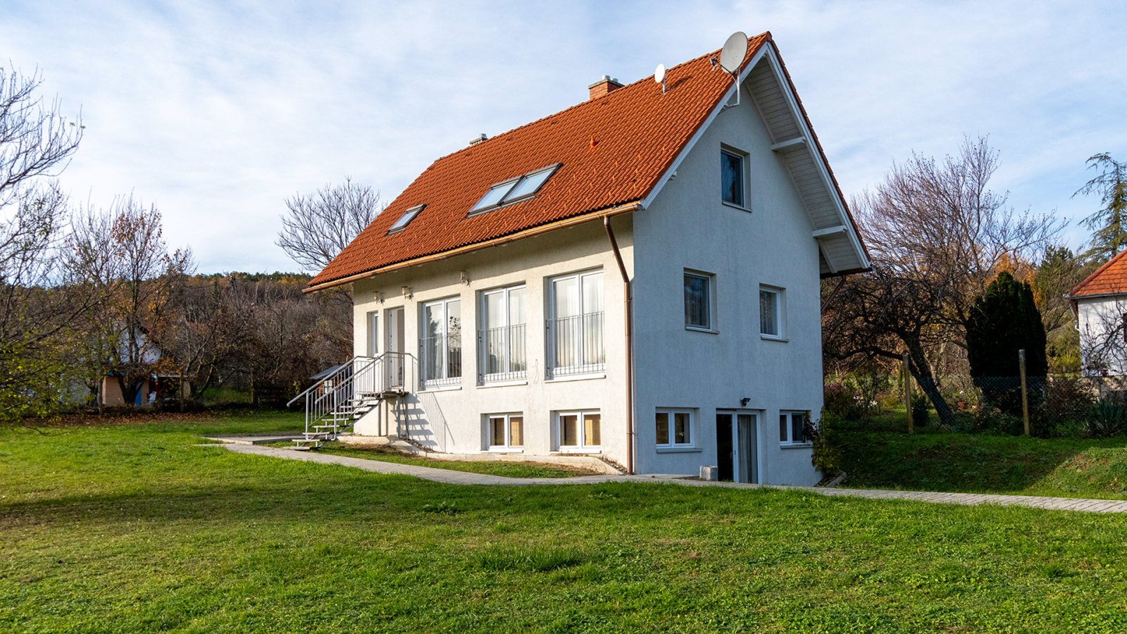 (AAA) Solides, helles Apartmenthaus in sehr guter Lage