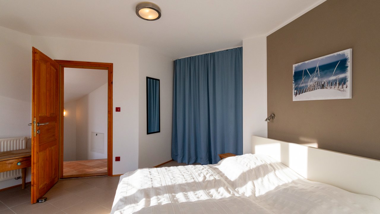 (AAA) Solides, helles Apartmenthaus in sehr guter Lage (33772-2)