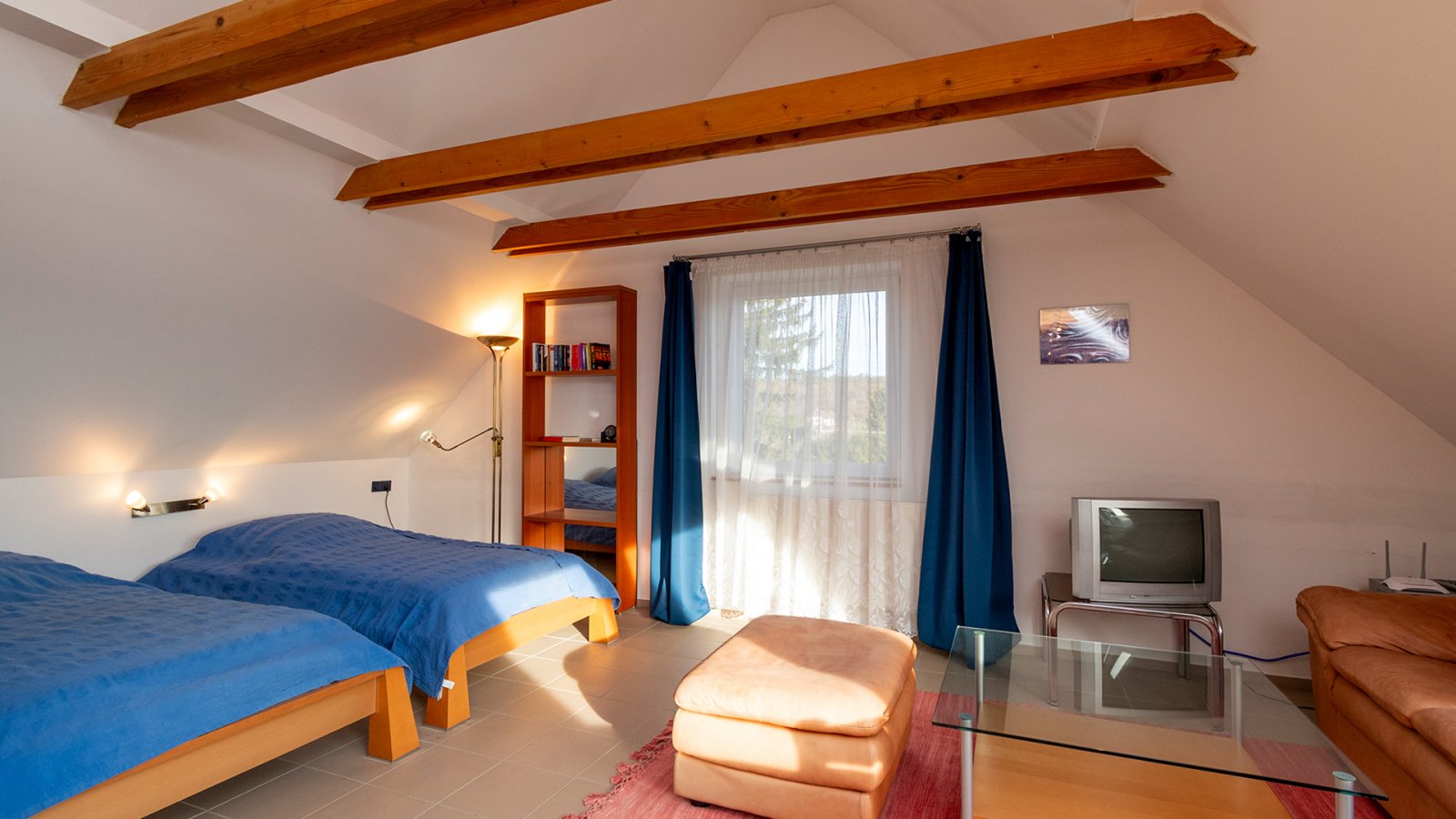 (AAA) Solides, helles Apartmenthaus in sehr guter Lage (33772-2)