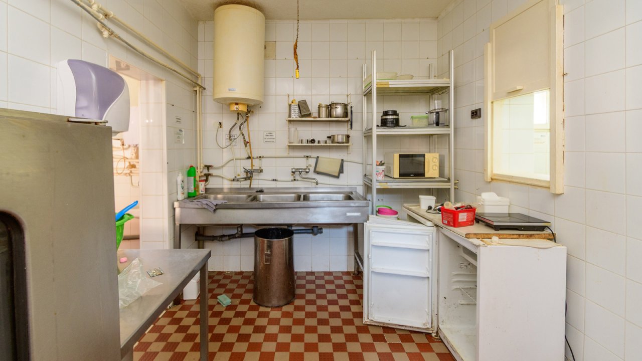 (ABA) Gaststätte / Restaurant mit Betreiberwohnung (33829)