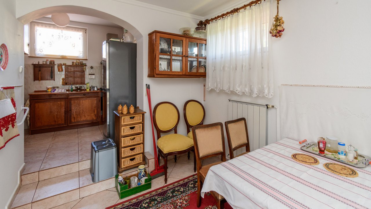 (ABA) Gaststätte / Restaurant mit Betreiberwohnung (33829)