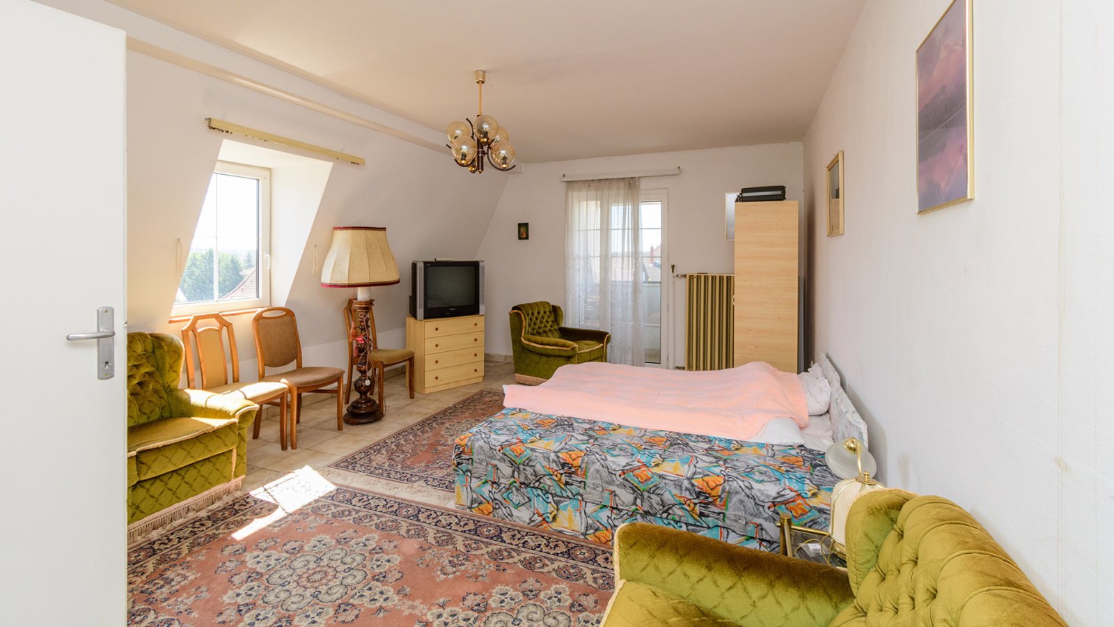 (ABA) Gaststätte / Restaurant mit Betreiberwohnung (33829)