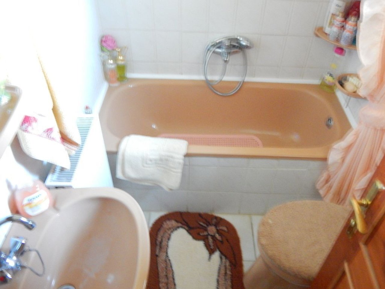 (AAA) Einzigartiges Haus am Nordufer des Balatons mit Pool (EH008)