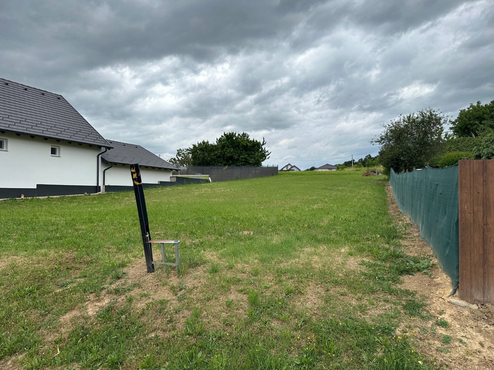 (A-A) Baugrundstück mit Panoramablick auf den Plattensee