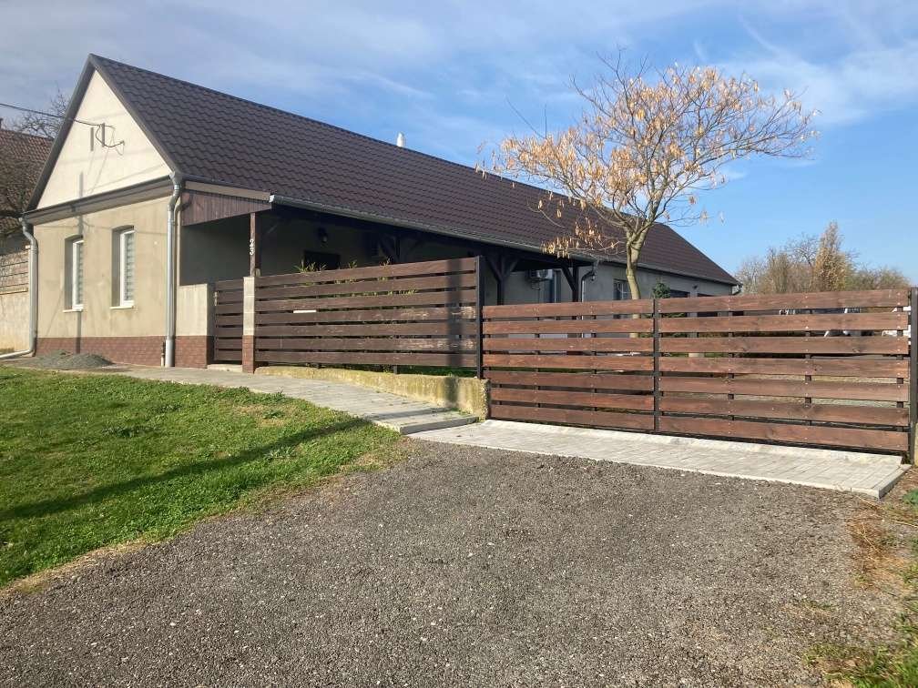 (ABA) Renoviertes Landhaus zu einem extrem attraktiven Preis!