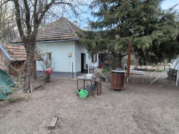 (ACA) Jagdhaus im Staatswald in Südungarn (ROG10)