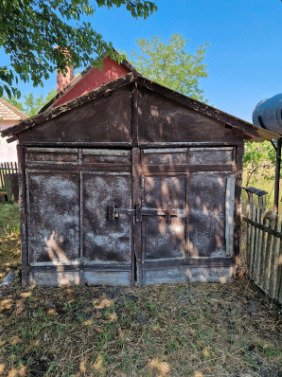 (ACA) Gut erhaltenes Bauernhaus im Orginalzustand und viel Grund (ROG09)