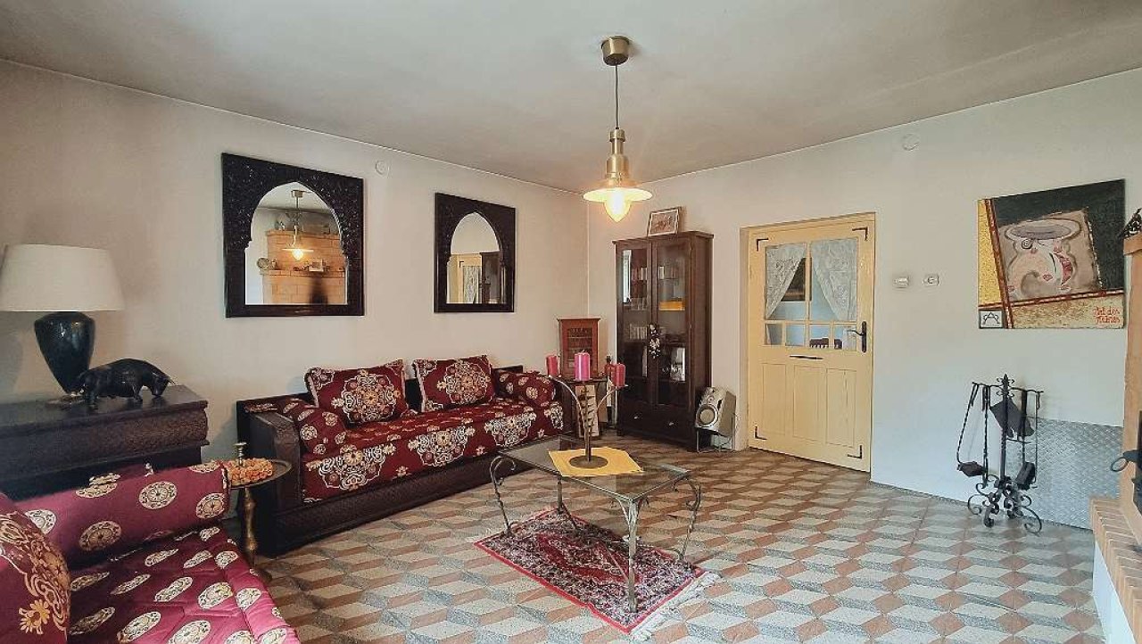 Großer Pferdehof mit Haupthaus &amp; 3 Gäste-Apartments (WH0220-3)