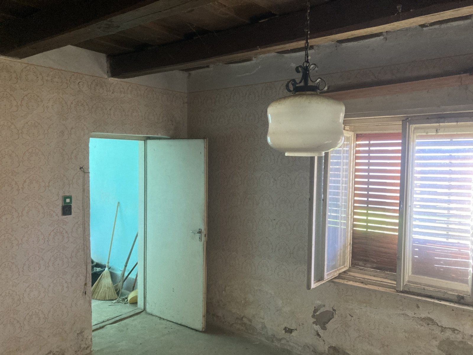 (ACA) Renovierungsbedürftiges Haus mit großem Grundstück & Scheune (IMM529)