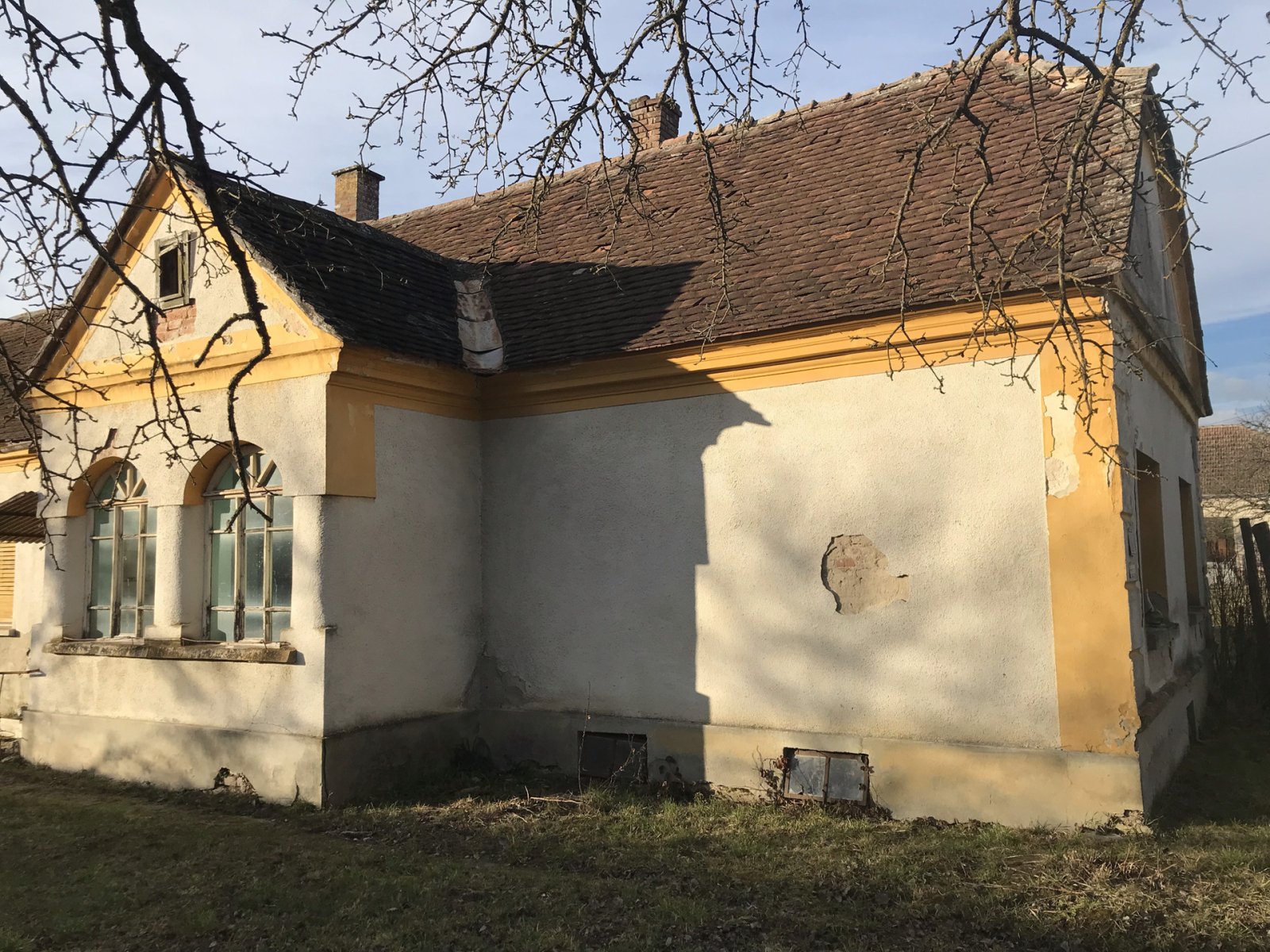 (ACA) Renovierungsbedürftiges Haus mit großem Grundstück &amp; Scheune