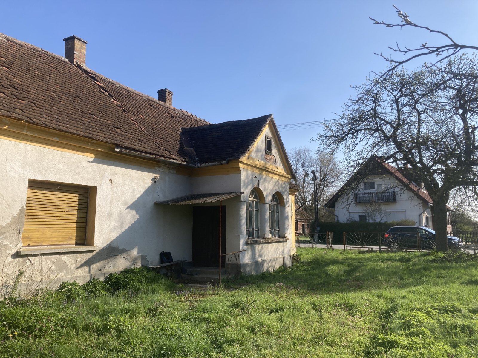 (ACA) Renovierungsbedürftiges Haus mit großem Grundstück & Scheune (IMM529)