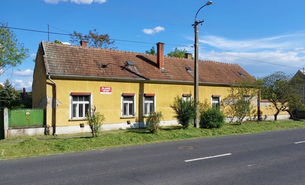 (ACA) Renovierungsbedürftiges Herrenhaus mit viel Potential
