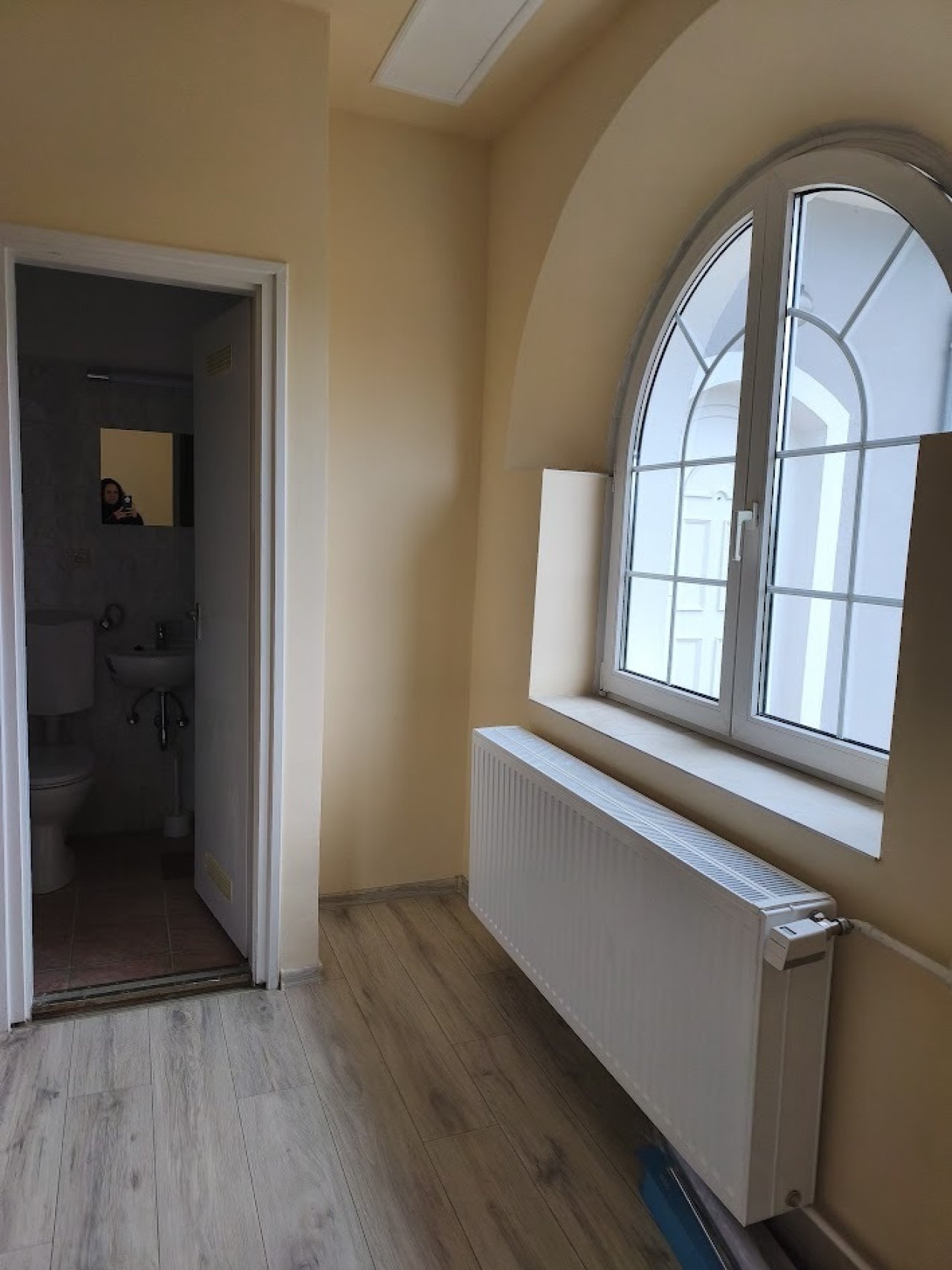 (AAA) Großes gepflegtes Familienhaus / Pension / Wohngemeinschaft (KK038)
