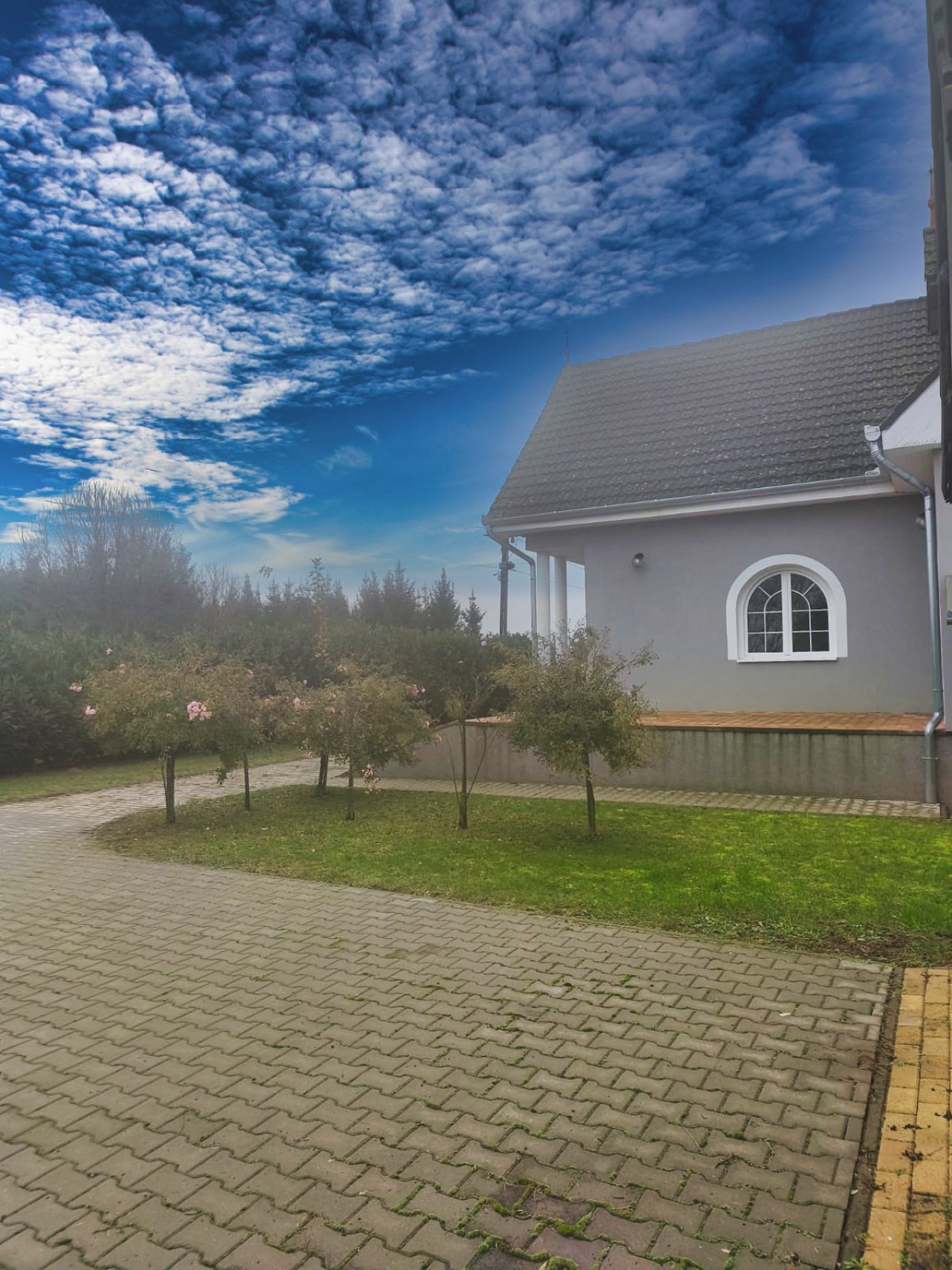 (AAA) Großes gepflegtes Familienhaus / Pension / Wohngemeinschaft (KK038)