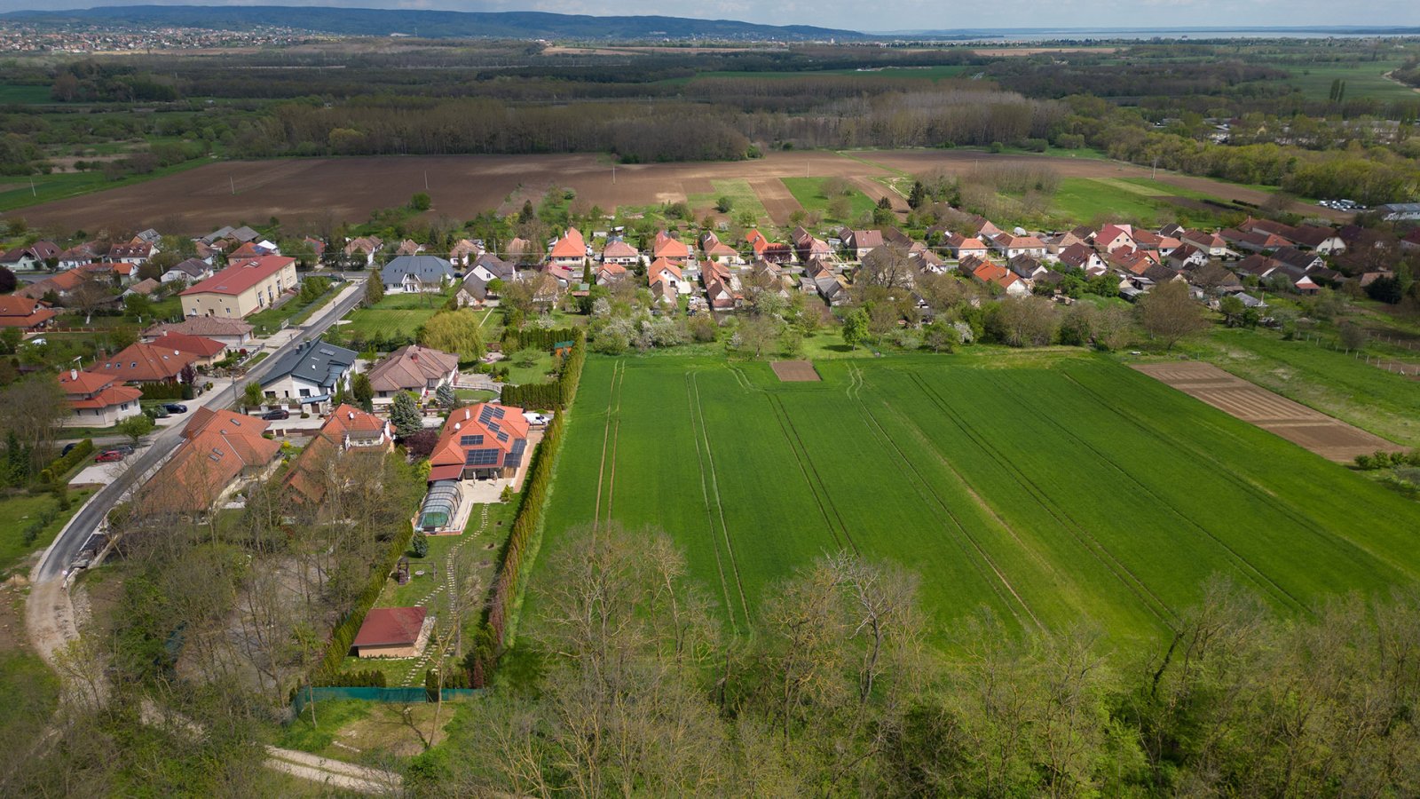 (AAA) Schickes Einfamilienhaus in ruhiger Lage bei Héviz