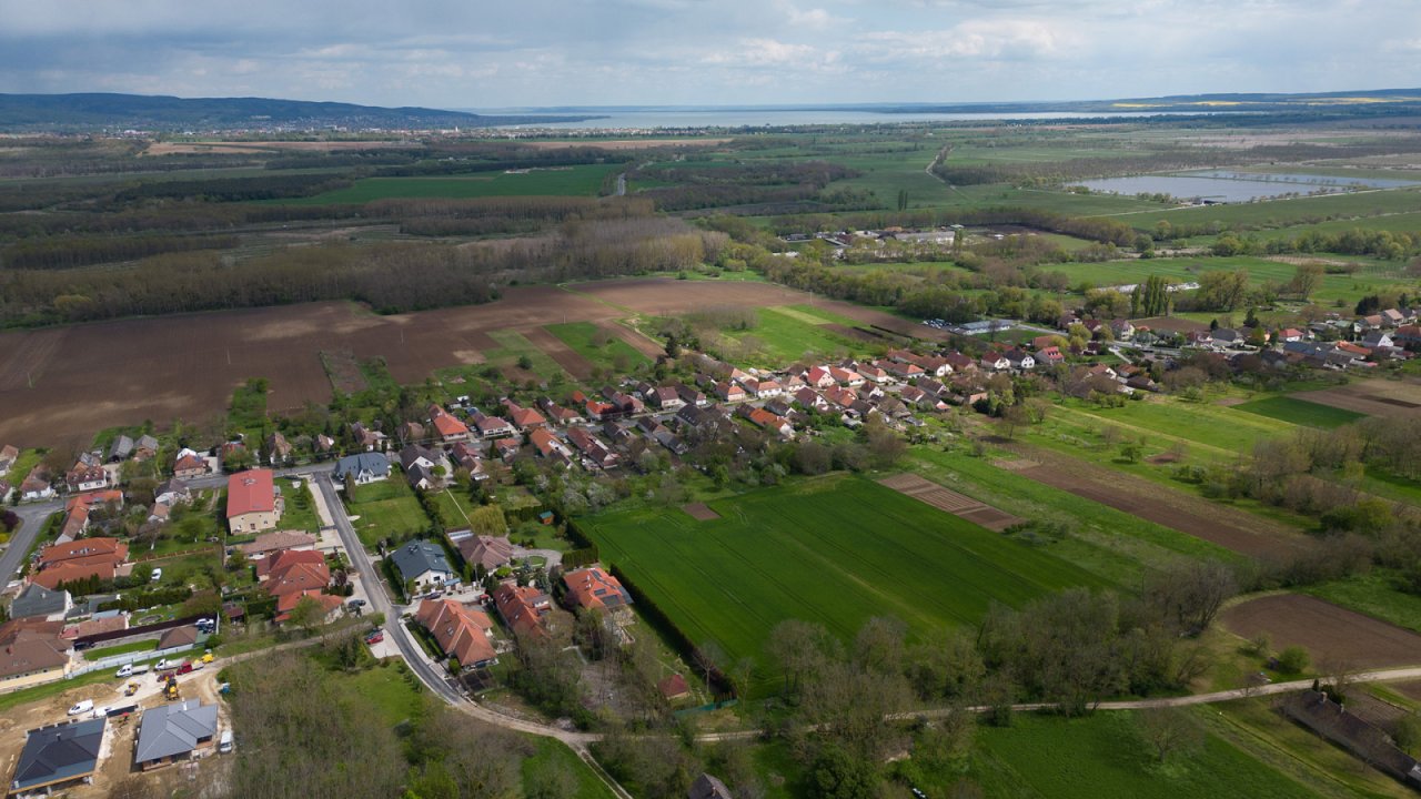 (AAA) Schickes Einfamilienhaus in ruhiger Lage bei Héviz (33859)