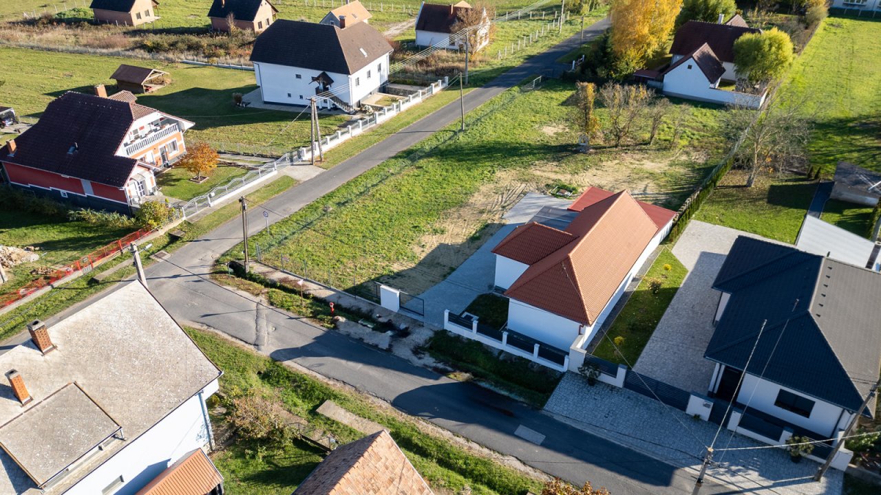 (AAA) In Renovierung befindliches Einfamilienhaus in ruhiger Lage (33861)
