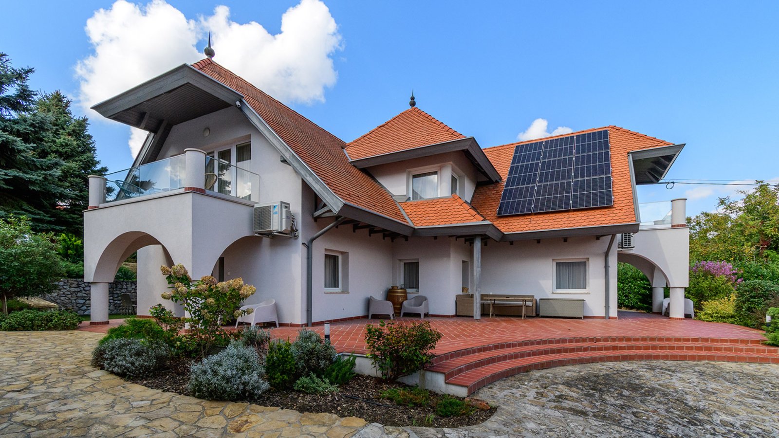 (AAA) Schönes Anwesen mit Ferienwohnungen oder Mehrgenerationenhaus