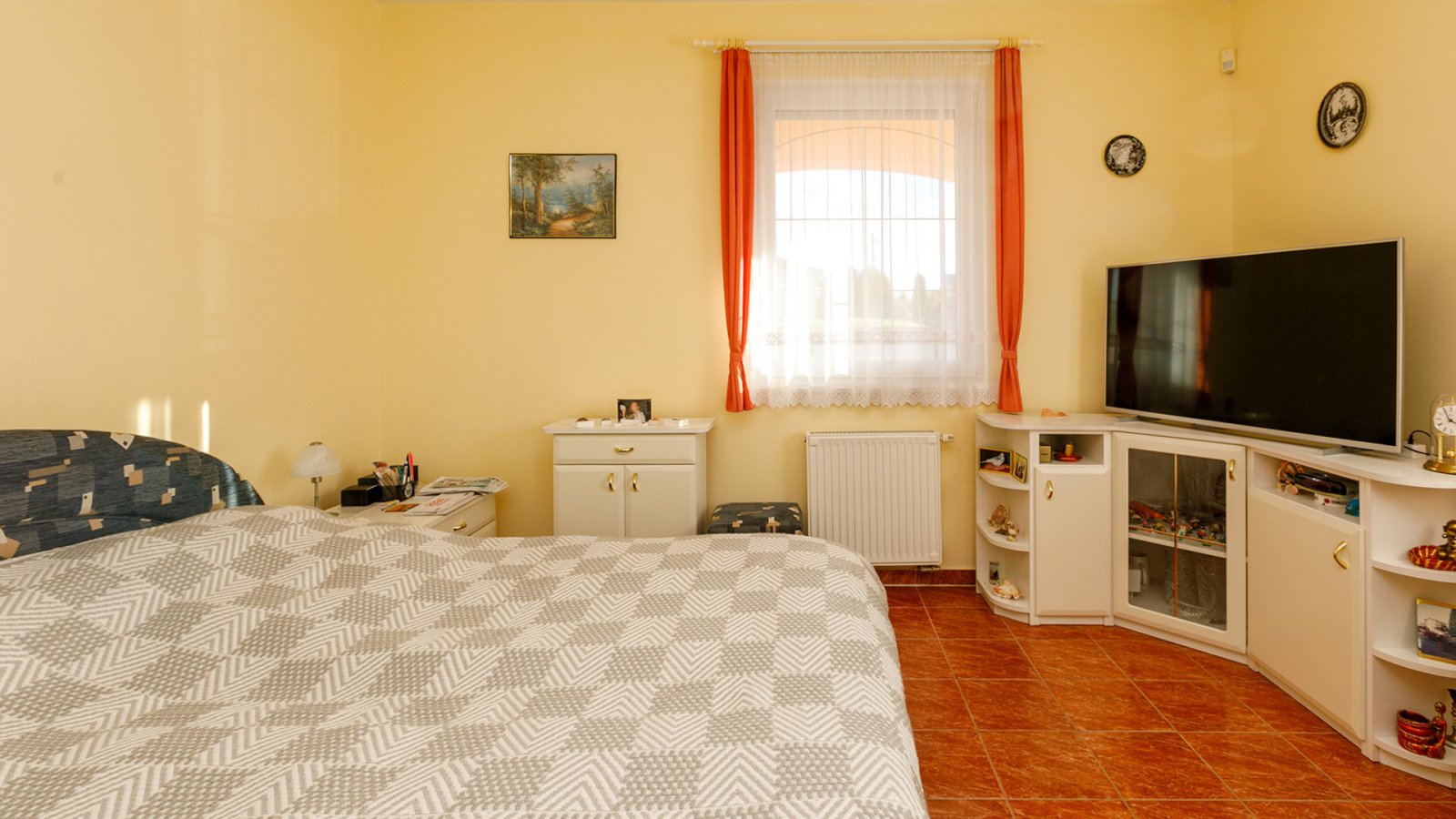 (AAA) Schöner Bungalow in gutem Zustand mit Panoramablick (33858)