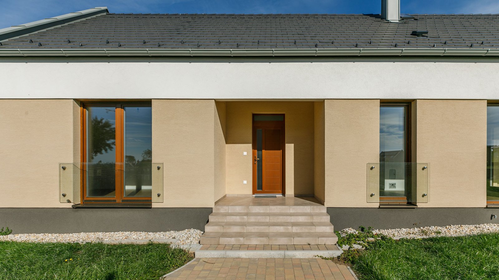 (AAA) Modernes Einfamilienhaus mit Nähe zum Balaton