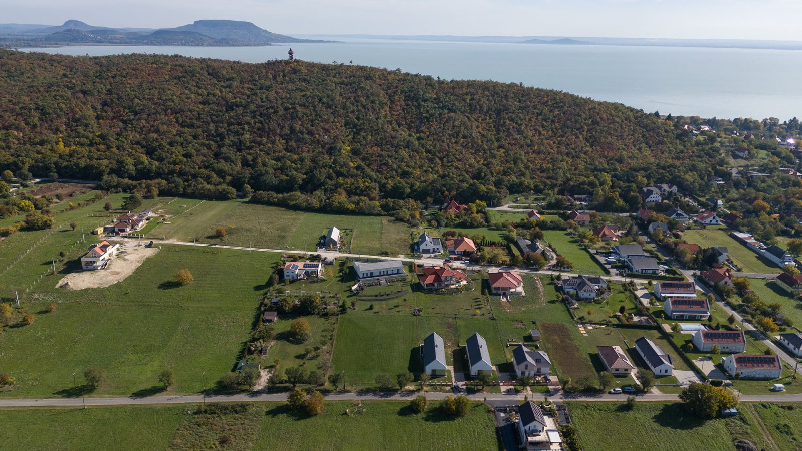 (AAA) Modernes Einfamilienhaus mit Nähe zum Balaton (33856)