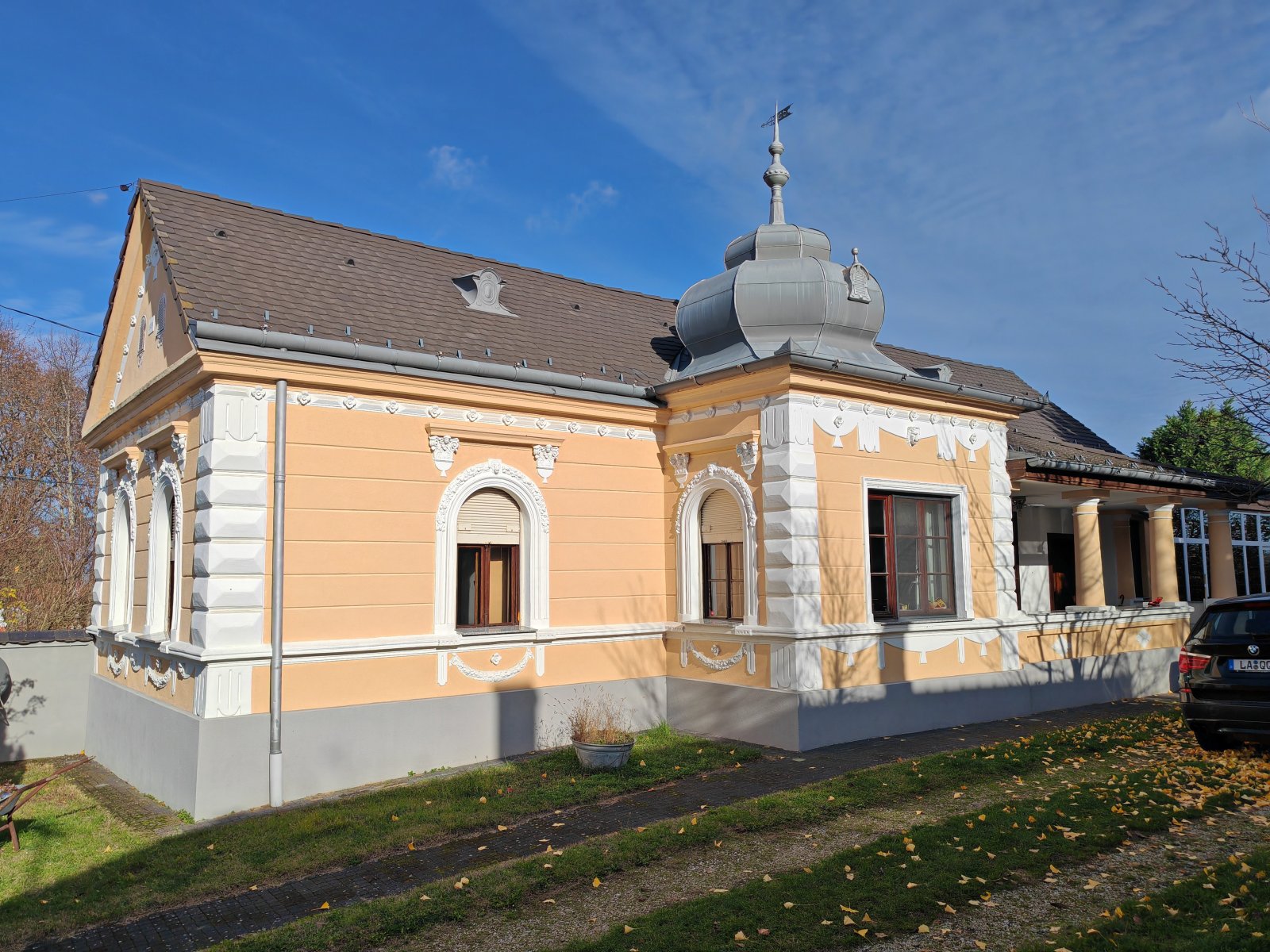 (AAA) Historisches Herrenhaus perfekt saniert mit Pool & Nebengebäuden im Thermalbad