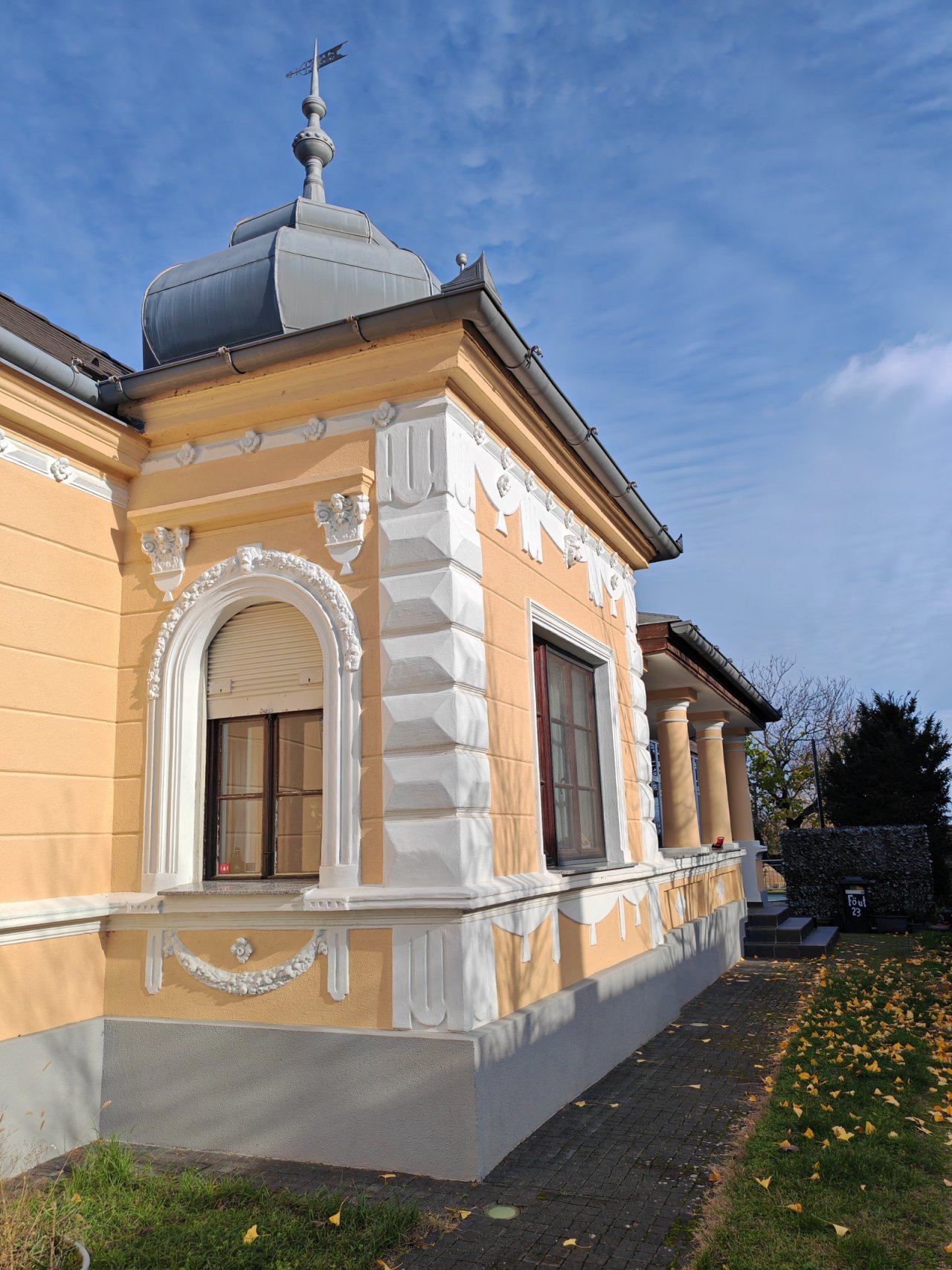 (AAA) Historisches Herrenhaus perfekt saniert mit Pool &amp; Nebengebäuden im Thermalbad (CM253)
