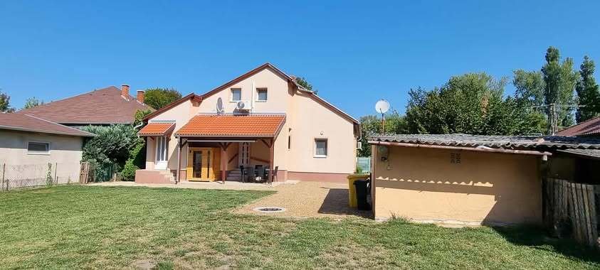 Zweifamilienhaus im schönsten Teil der Stadt, nur wenige Minuten vom Strand entfernt