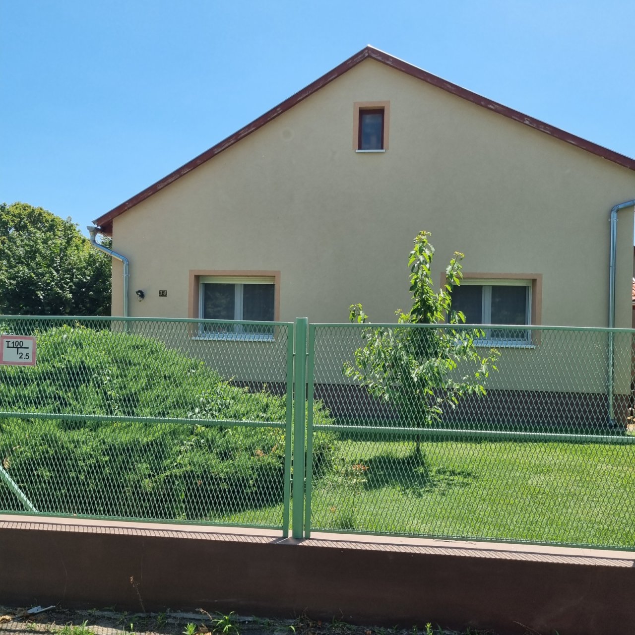 Zweifamilienhaus im schönsten Teil der Stadt, nur wenige Minuten vom Strand entfernt (KK040)