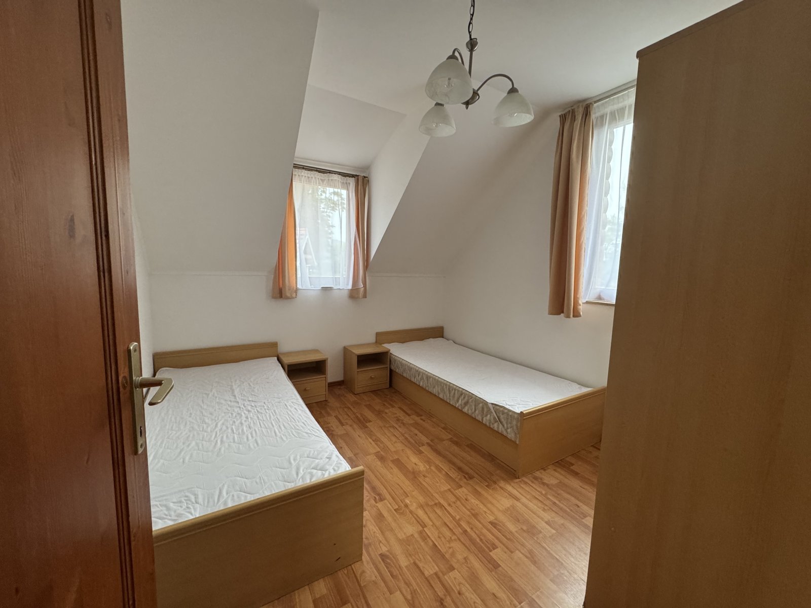 (AAA) Dachgeschoss-Wohnung im Villenpark des Schlosshotels (KEC03)