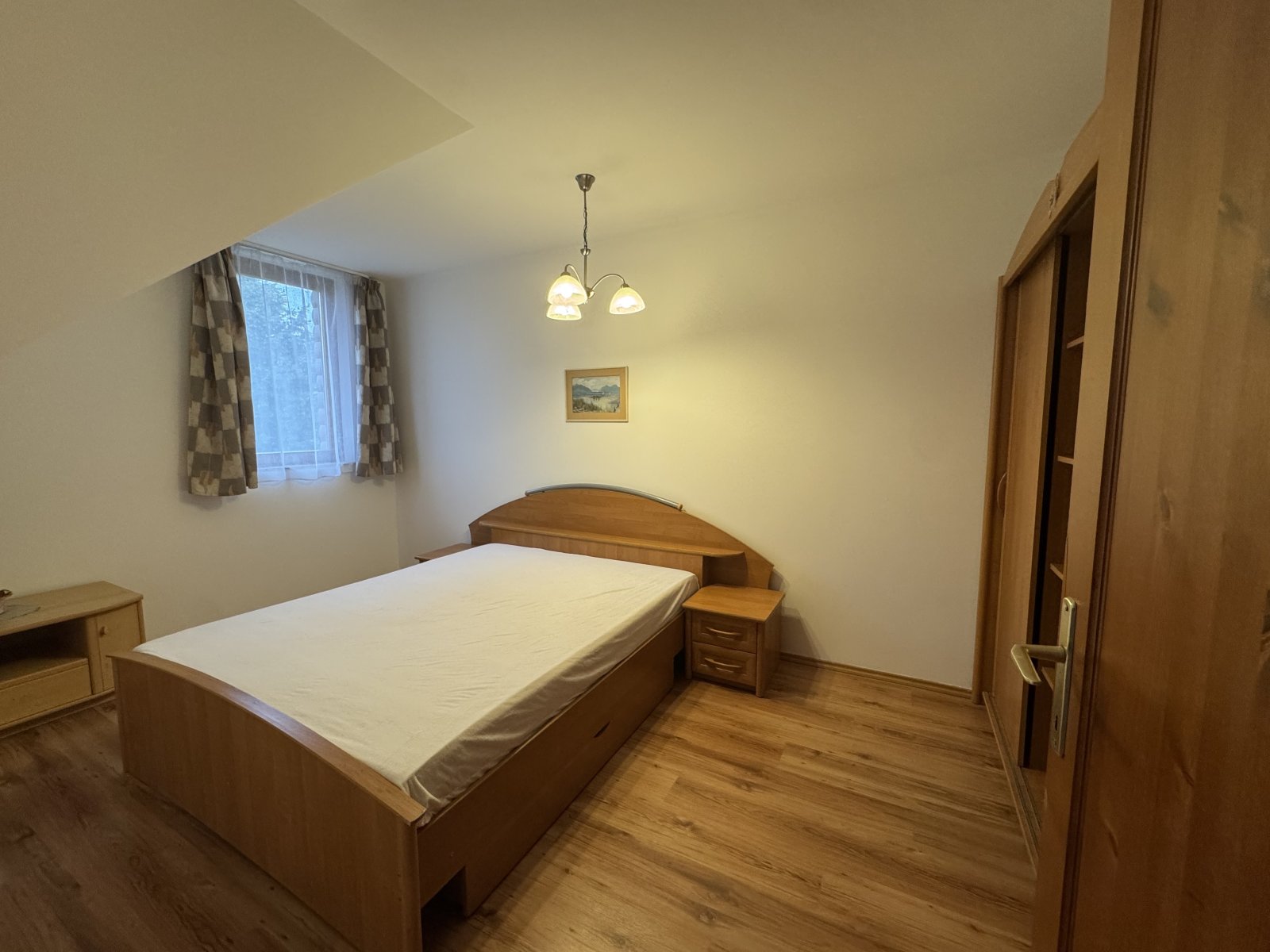 (AAA) Dachgeschoss-Wohnung im Villenpark des Schlosshotels (KEC03)