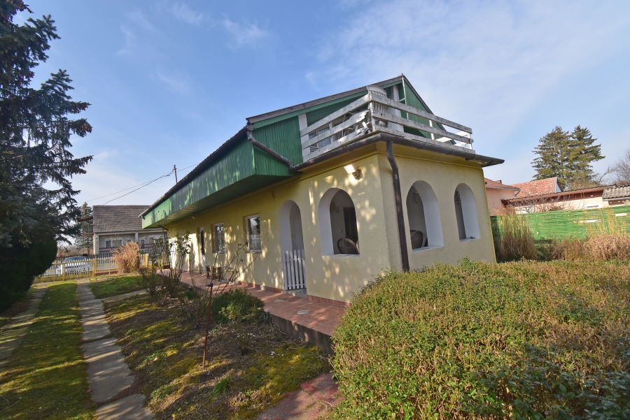 (AAA) Renoviertes Haus in ruhigem Dorf zu verkaufen (FER2602-2)
