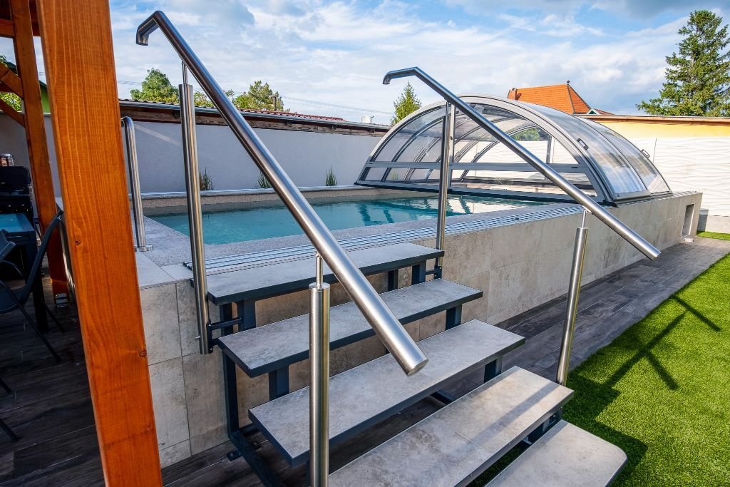 (AAA) Luxuriöses Familienhaus in unmittelbarer Nähe des Balaton-Ufers, auch als Apartmenthaus nutzbar (KK043)