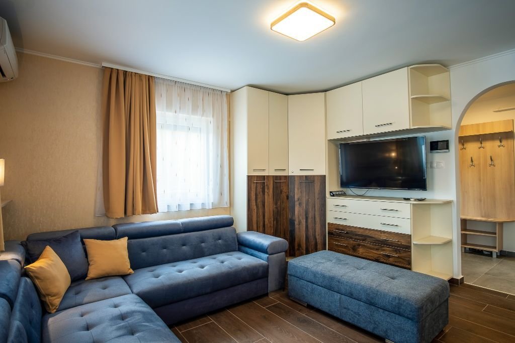 (AAA) Luxuriöses Familienhaus in unmittelbarer Nähe des Balaton-Ufers, auch als Apartmenthaus nutzbar (KK043)