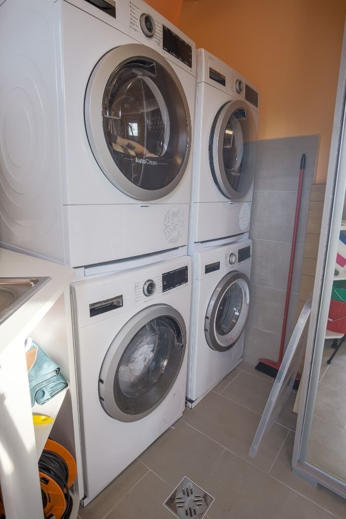 (AAA) Luxuriöses Familienhaus in unmittelbarer Nähe des Balaton-Ufers, auch als Apartmenthaus nutzbar (KK043)