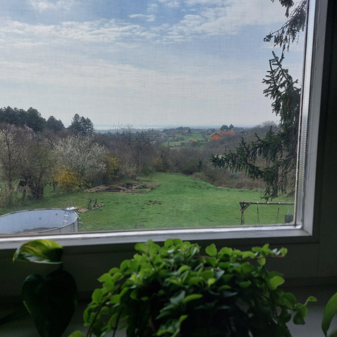 (AAA) Traumhaftes Anwesen für 2 Familien am Nordufer mit Balatonblick (CM192-2)