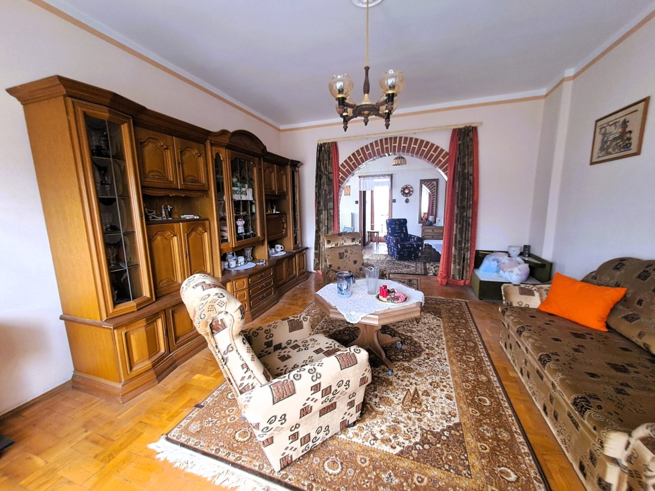 (ABA) Großes Wohnhaus mit 3 Einheiten zum äusserst fairen Preis (SIK03)