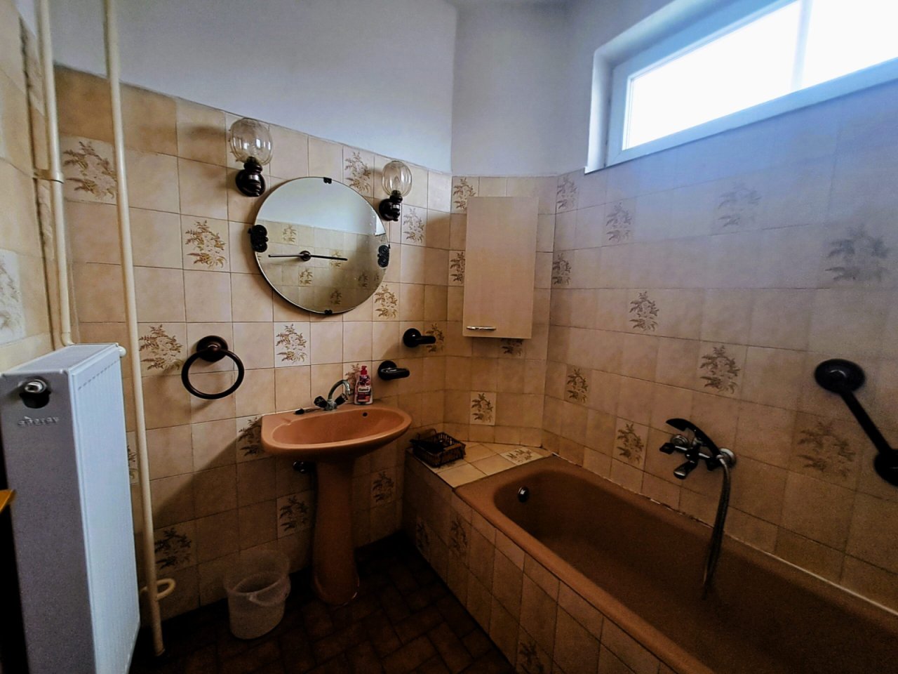(ABA) Großes Wohnhaus mit 3 Einheiten zum äusserst fairen Preis (SIK03)