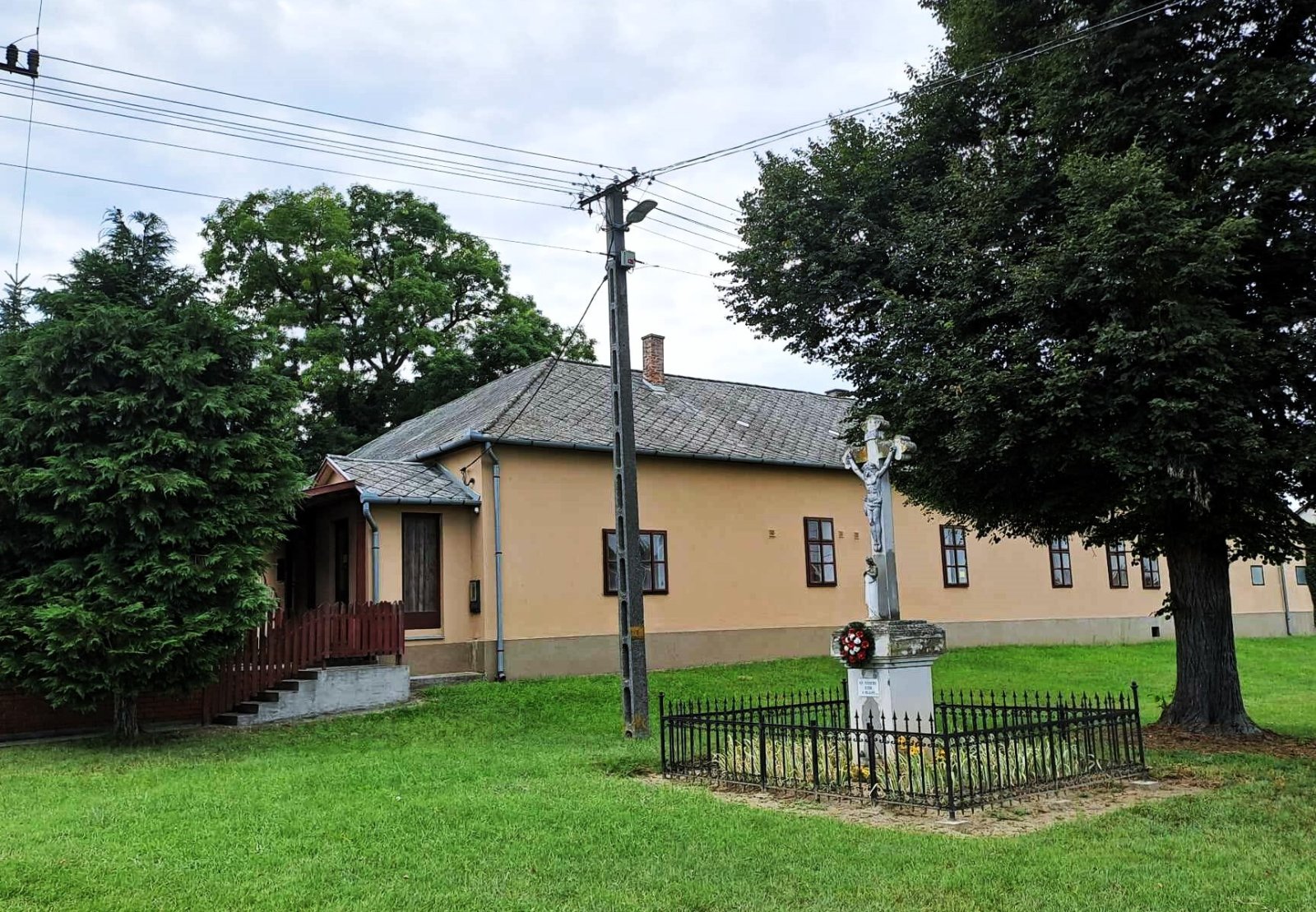 (AAA) Großes Familienhaus in wunderschöner Lage (FB2137)