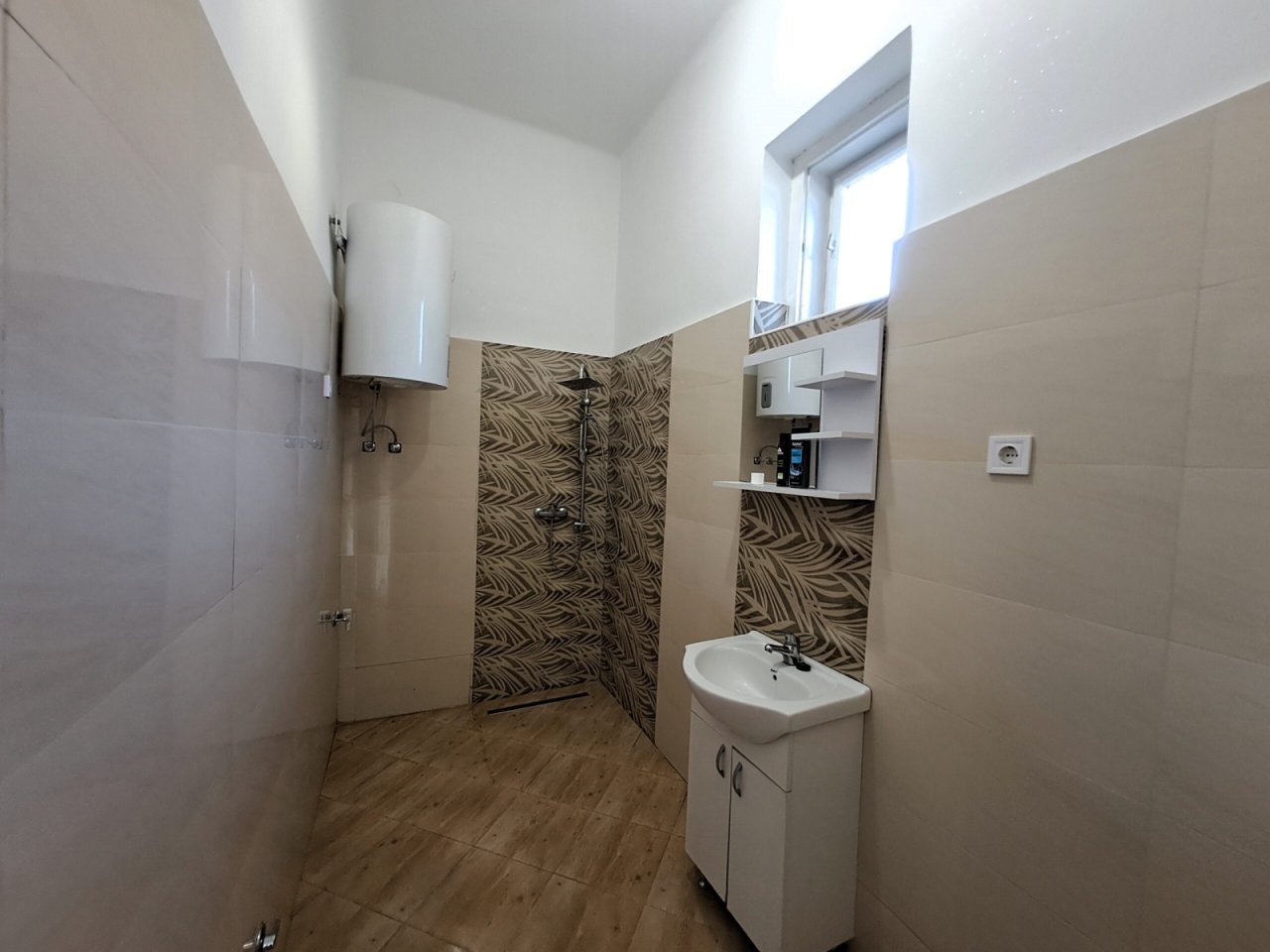 (BAA) Mehrgenerationenhaus mit schönem Grundstück (SIK06)