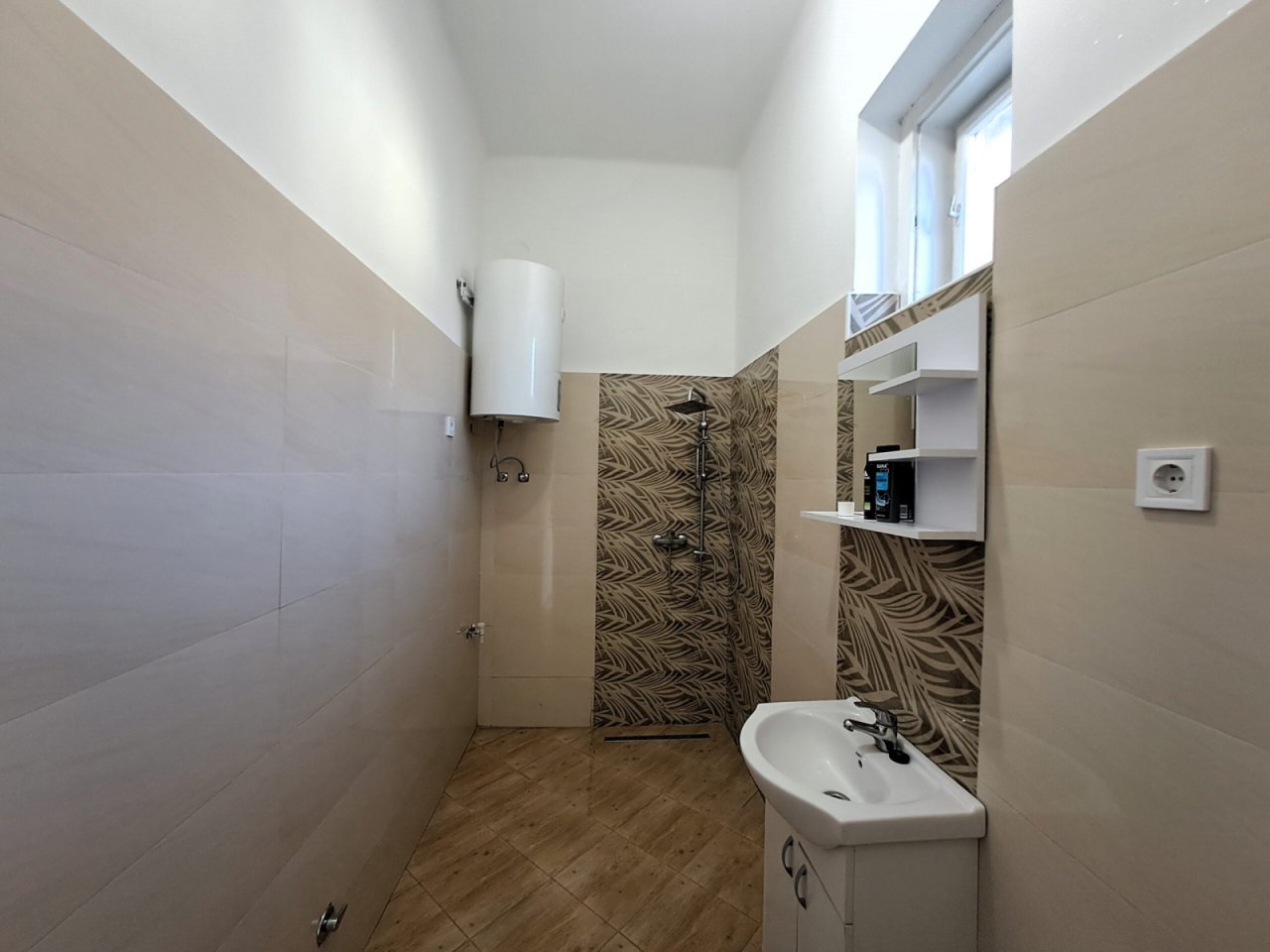 (BAA) Mehrgenerationenhaus mit schönem Grundstück (SIK06)