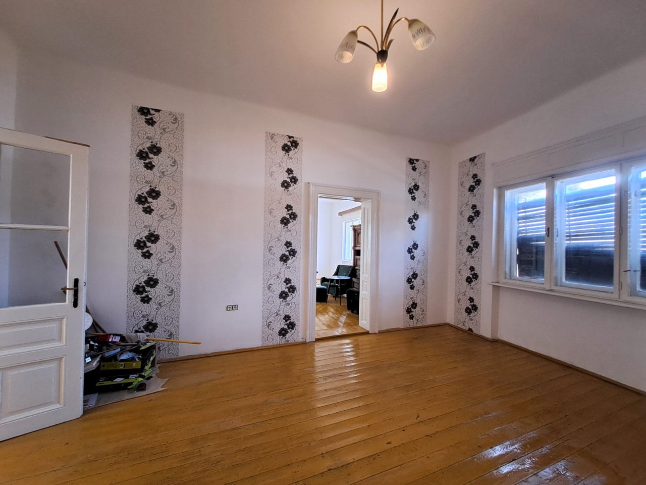 (BAA) Mehrgenerationenhaus mit schönem Grundstück (SIK06)