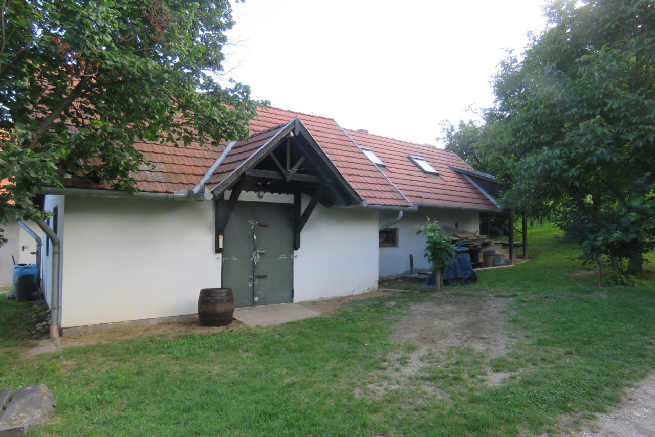 (AAA) Komplett renoviertes Weinberg-Landhaus Nähe Balaton (CM164-2)
