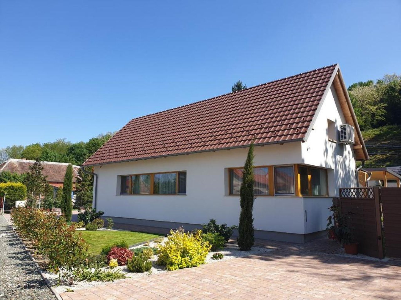 (AAA) Luxuriöses Seminar- oder Familienhaus mit Wellnessoase bei Österreich (IMM532)