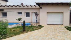 (AAA) Einfamilienhaus mit Pool in ruhiger Straße von Héviz (33395-2)
